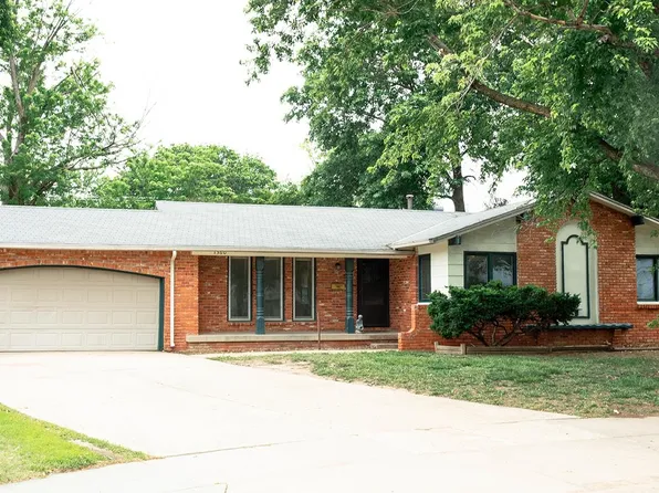 1360 N Murray Ct, Wichita, KS 67212