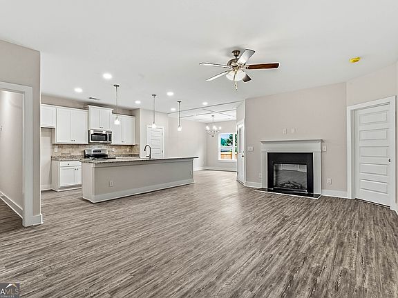 4th image of 11168 Cornerstone Way