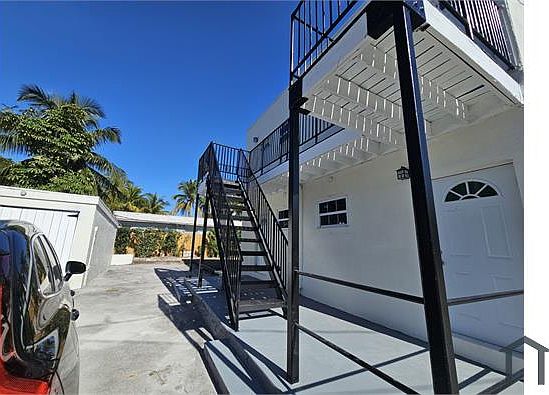 4th image of 5107 N Flagler Dr APT 1