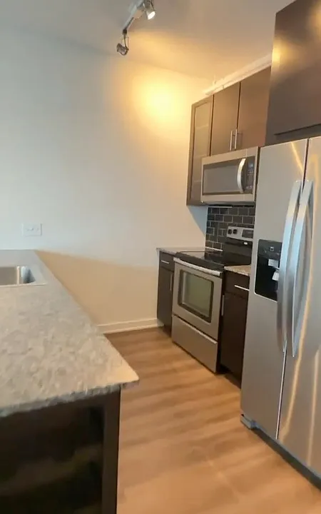 149 W Kinzie St