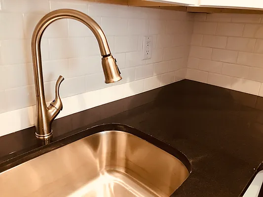 Rented by Metropolis Real Estate of Manhattan | media 28