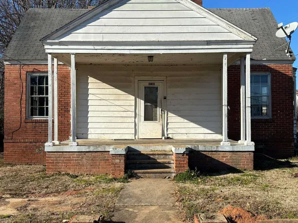 512 Magnolia St, Joanna, SC 29351