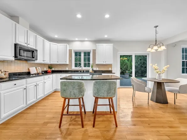 37 Aspen Ave, South Grafton, MA 01560