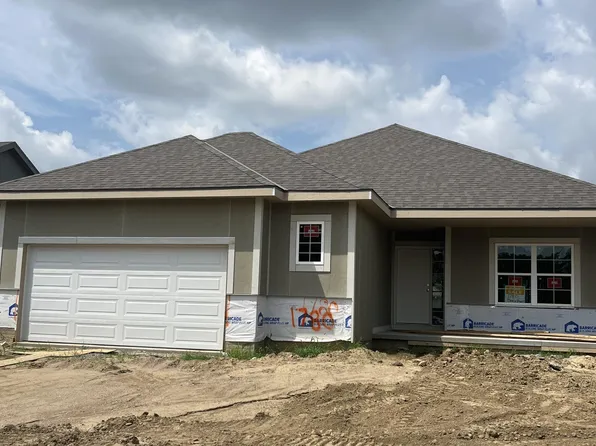 1780 Blackthorn St, Council Bluffs, IA 51503