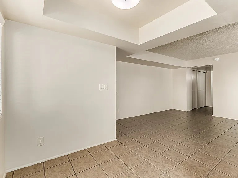 4717 W Bethany Heights Dr — Photo 6