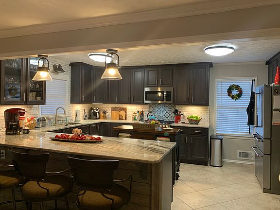 4th image of 5064 Horton Pl