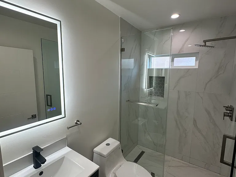 1445 N Maple St #101 — Photo 7