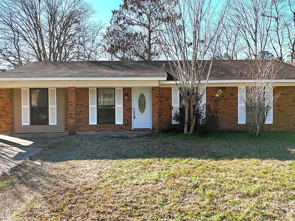 1st image of 15425 Woody Dr