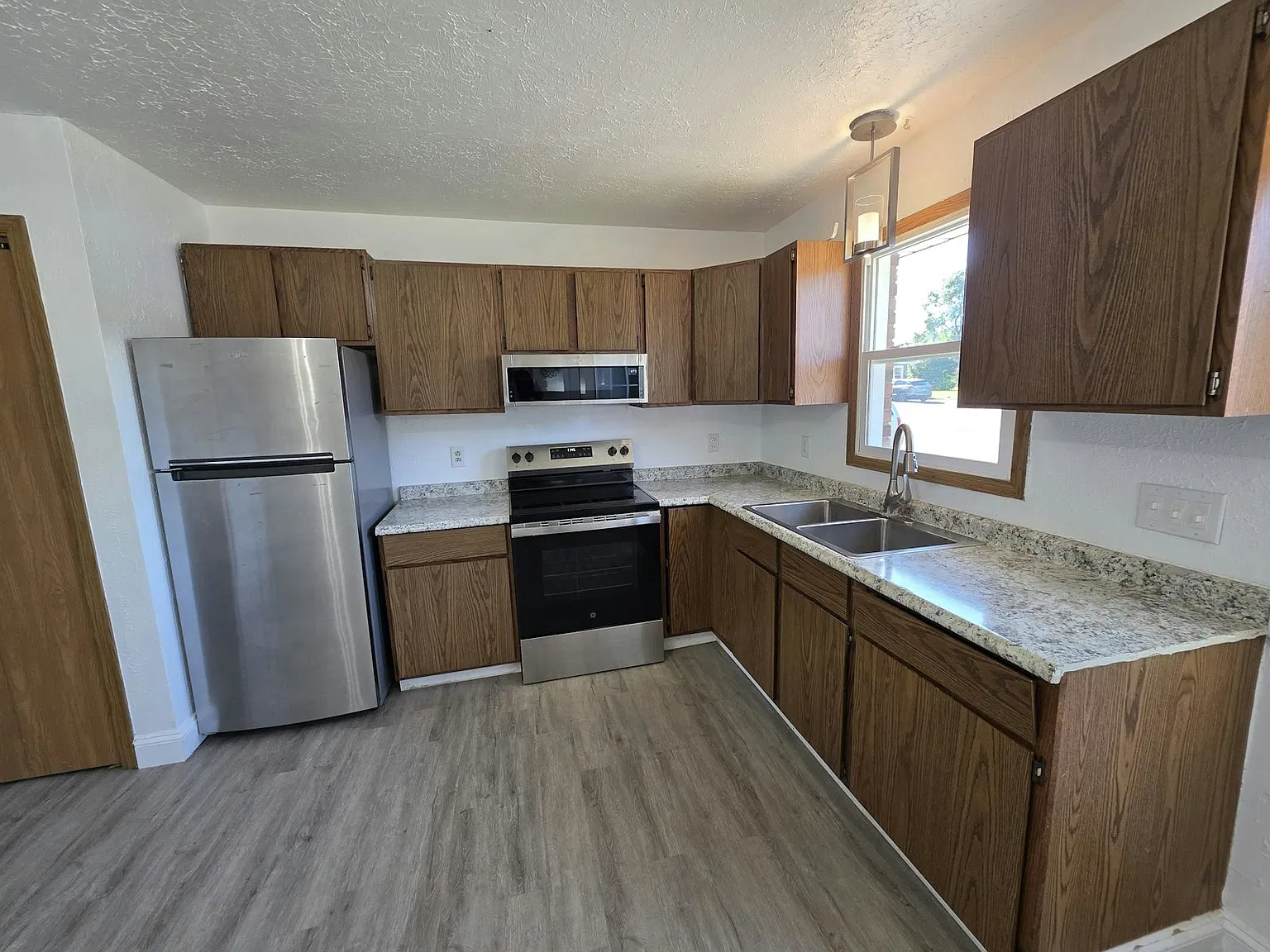 601 Rizek Dr, Unit 5A — Photo 2