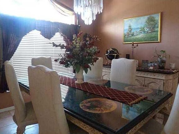 2nd image of 16446 Mariposa Cir N