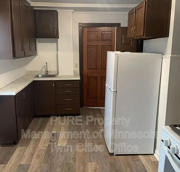 1215 Galtier St #UPPER — Photo 2