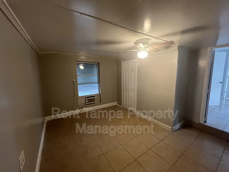 2 bed, 1.0 bath, 600 sqft, $1,350 — Photo 2