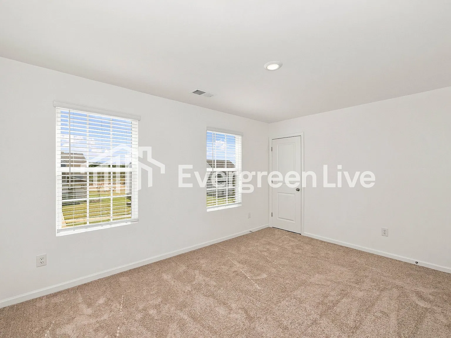 5 bed, 3.0 bath, 2578 sqft, $2,110 — Photo 4