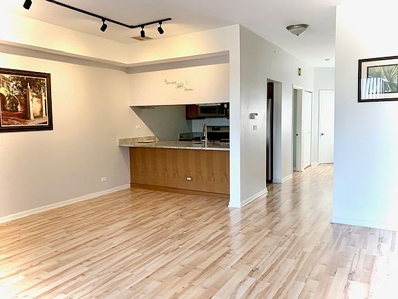 4th image of 82 Golfview Dr