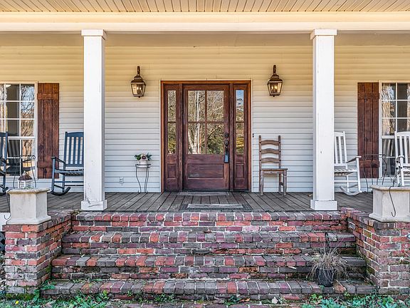 2nd image of 240 Shrinewood Dr