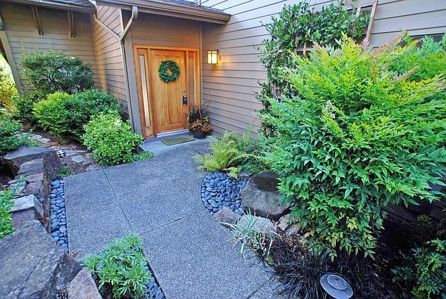 1st image of 12 168th Ave NE