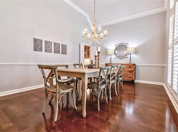 5th image of 3411 White Oak Dr