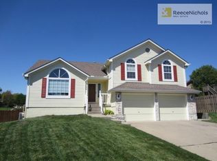 1308 NE Coronado Cir, Lees Summit, MO 64086