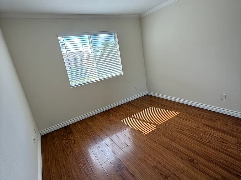 937 Oregon Trl — Photo 12