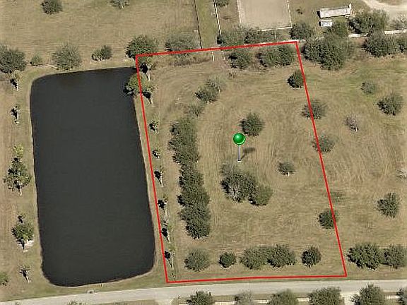 4th image of 2030 Spruce Creek Cir W