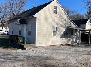 913 S Jackson St, Belleville, IL