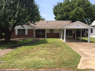 2507 Taylor St, Commerce, TX 75428