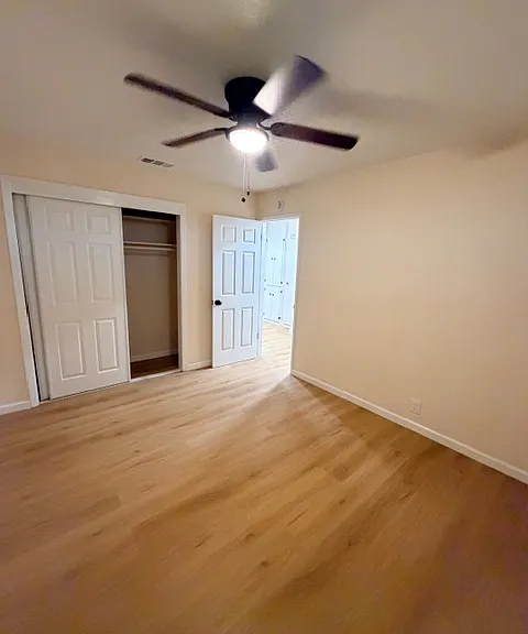 LARGE BEDROOM #2