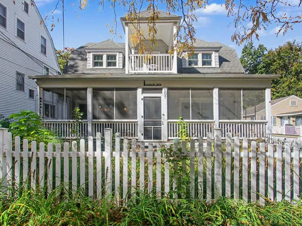 107 Park Ave, South Haven, MI 49090