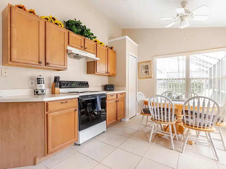 1137 Liberty Hall Dr — Photo 5