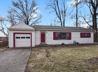 1735 Westhaven Dr, Champaign, IL