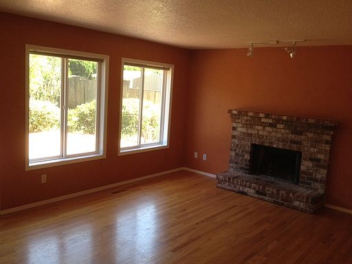 2nd image of 6873 SW Glenwood Ct