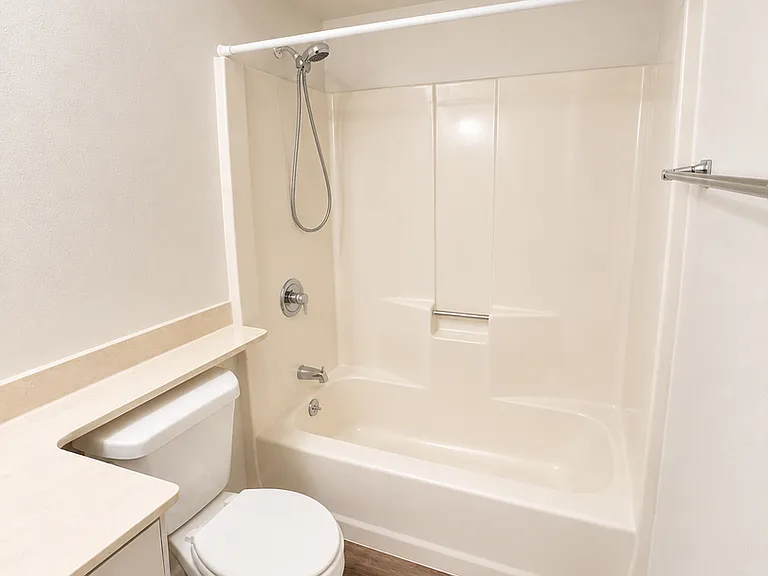 1818 W Portobello Ave — Photo 14