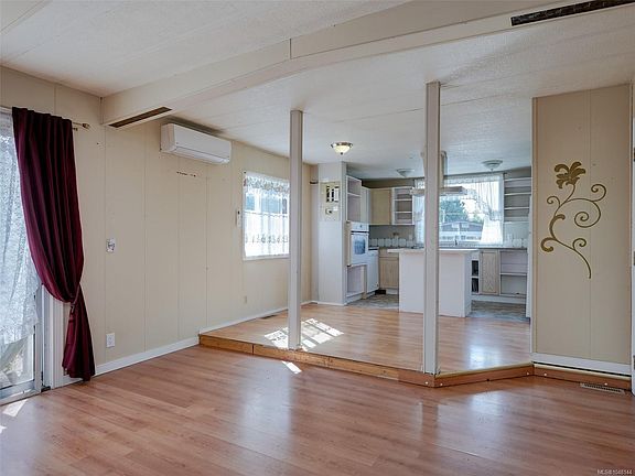 4th image of 2357 Sooke River Rd #21