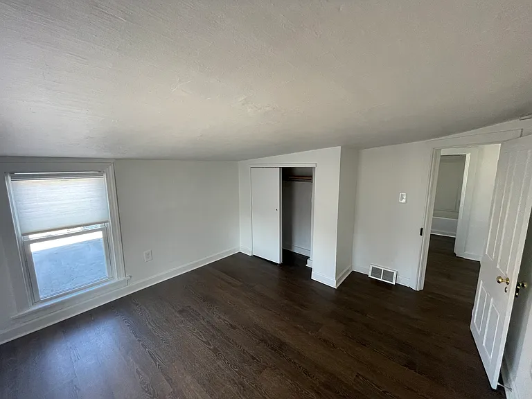 63B Wilson Ave — Photo 11