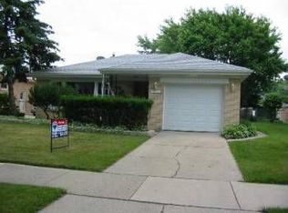 5721 Cleveland St, Morton Grove, IL 60053