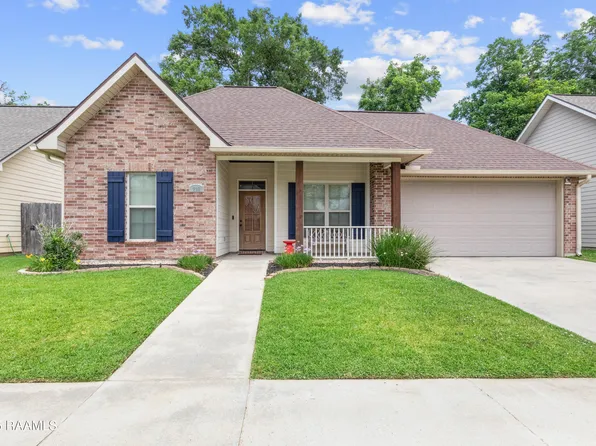 220 Oak Path Dr, Carencro, LA 70520