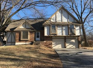 2016 S Scarborough St, Olathe, KS 66062