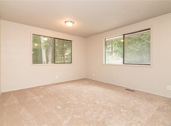 5th image of 8108 59th Ct SE