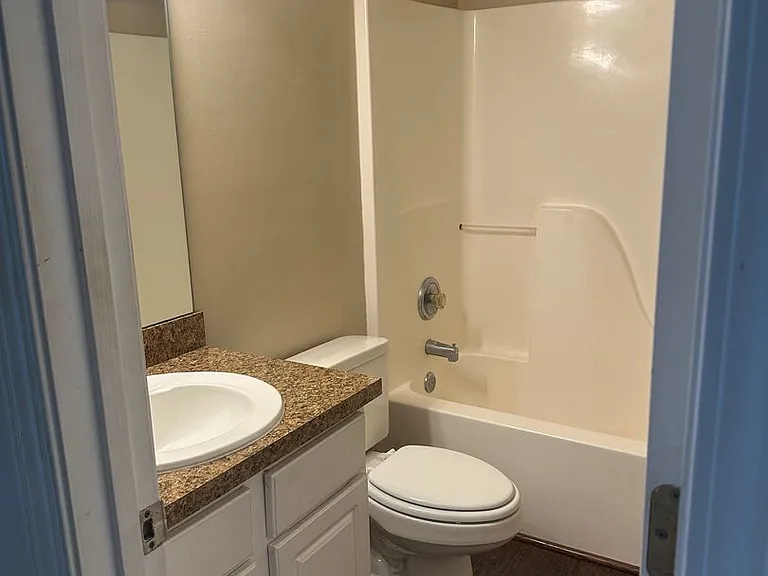 404 Gibson Forest Dr — Photo 12