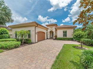 12308 Wisteria Dr, Naples, FL 34120