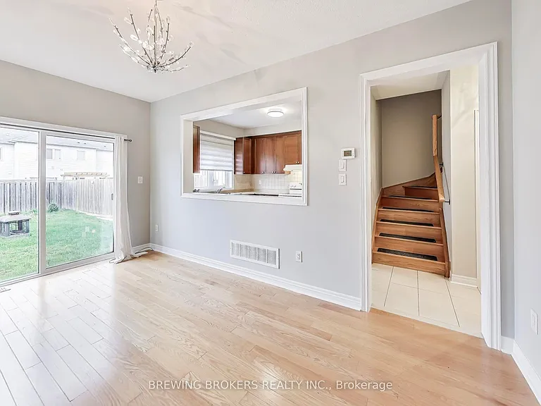 33 Pearcey Cres — Photo 10