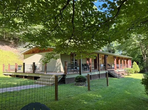 280 Crystal Creek Ln, Whittier, NC 28789