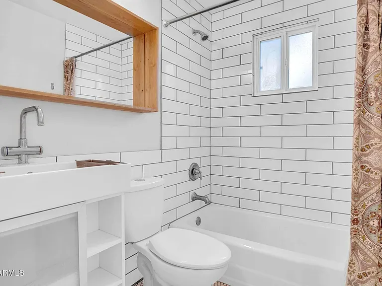 821 N 3rd St #4 — Photo 6