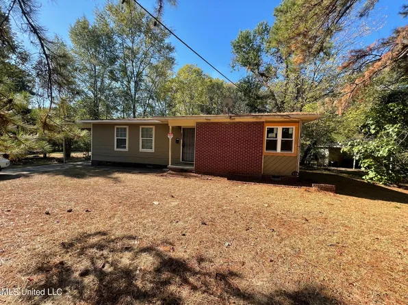 3207 Oak Forest Dr, Jackson, MS 39212