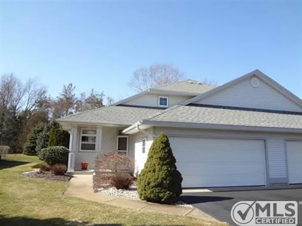 3366 Clearbrook Grn, Saugatuck, MI 49453