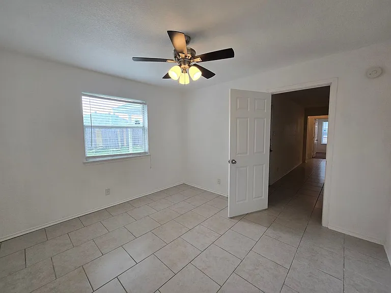 3906 Kevin Shaw Dr — Photo 29