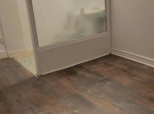 466 Markham St #BASEMENT, Toronto, ON M6G 2L3
