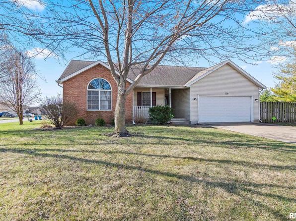 228 Brookside Glen Dr, Sherman, IL 62684