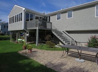 6 Kent Rd, Middletown, RI 02842