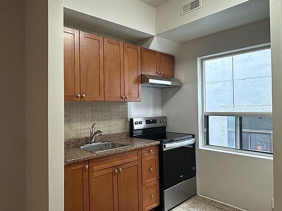 3rd image of 249 Augusta Ave #302